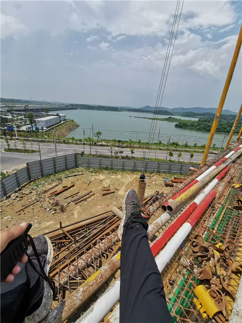 临沂市作业中发生设备损坏或人员意外，责任怎么划分？